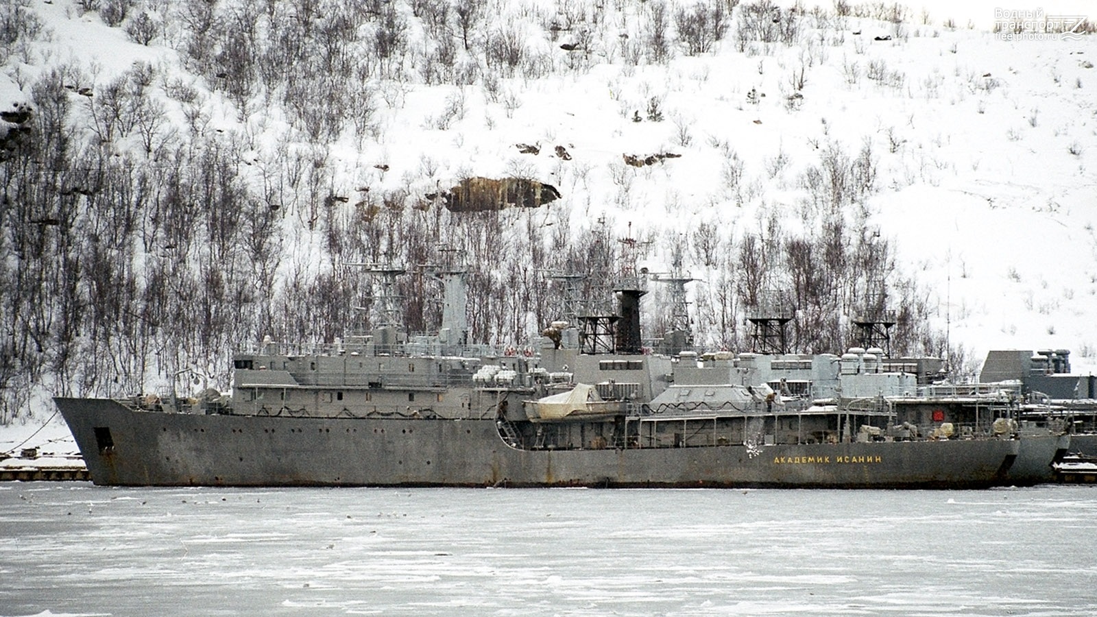 Академик Исанин