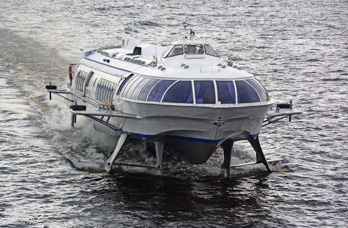 Метеор заря линда. Рюкзак marmot scree 22 green. Метеор рыбинск брейтово. Метеор 22. Петергоф теплоход метеор.