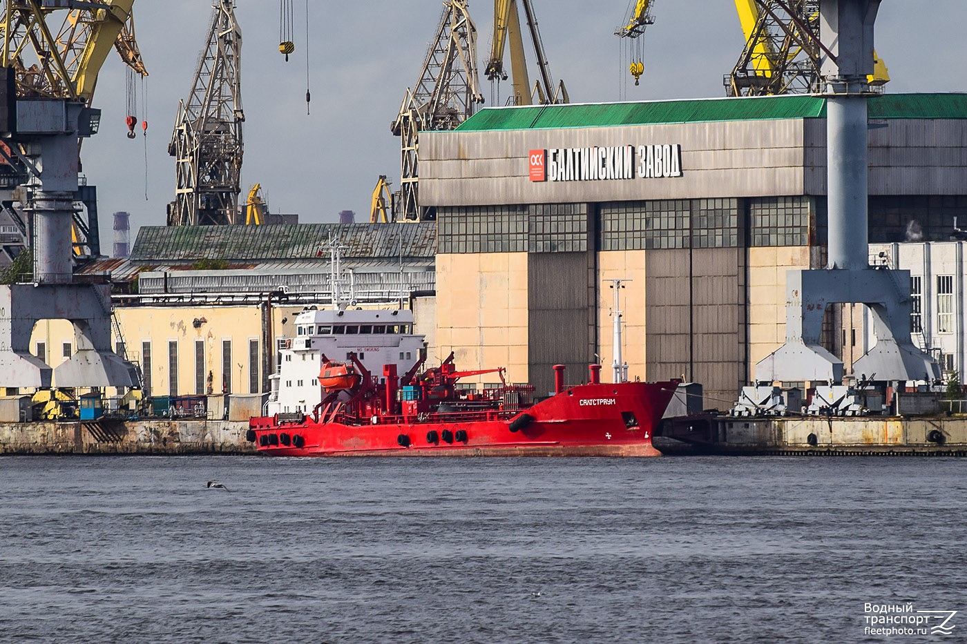 балтийский завод судостроение фото