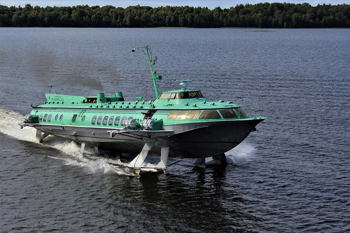 Подводный водный транспорт. Катер Комета. Комета судно на подводных крыльях. Комета 12. СПК циклон-250м.