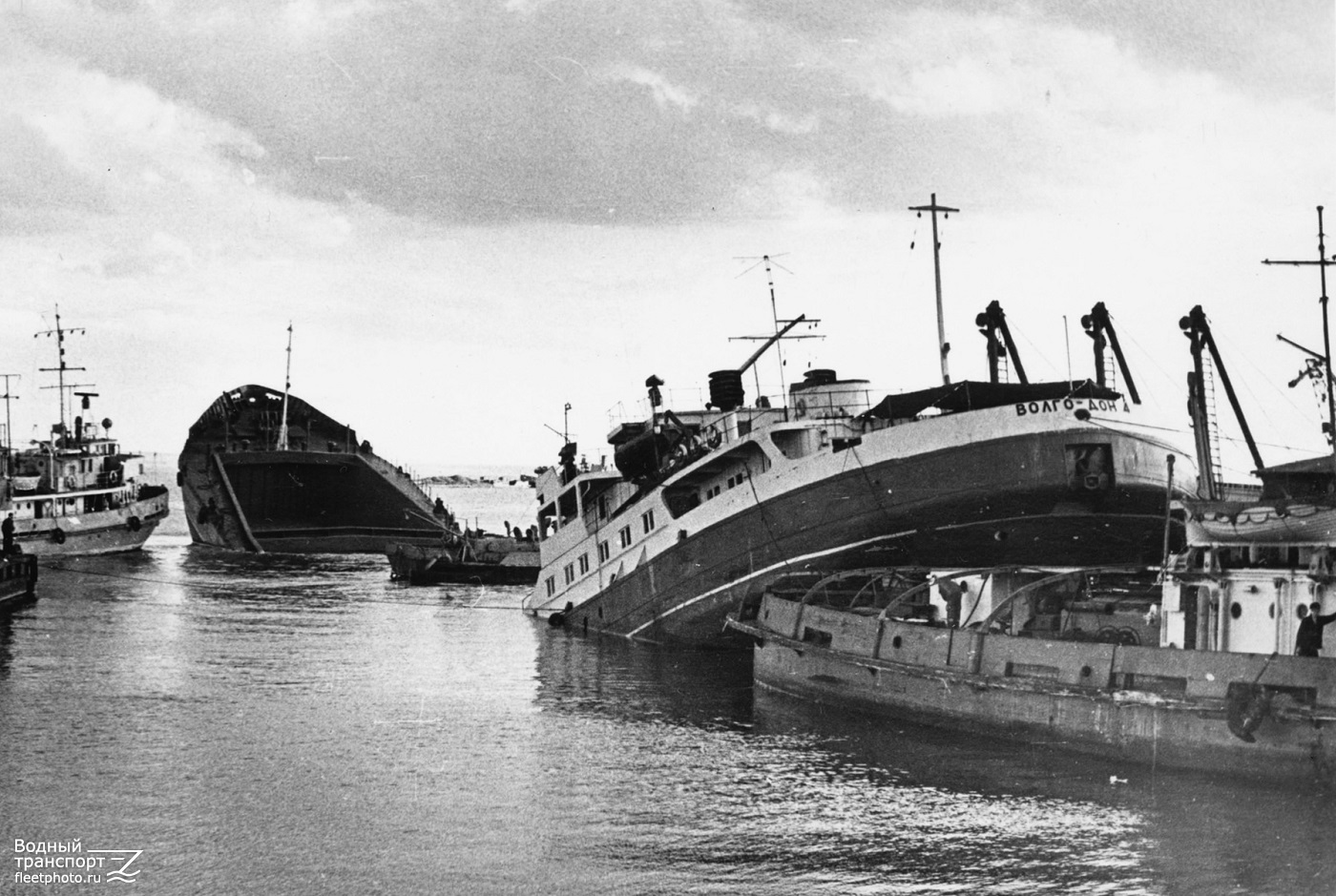 Волго донский 4. Сухогруз Волго Дон. Волго-Дон 4. Волго Дон 133. Волго-Дон (Тип речных судов).