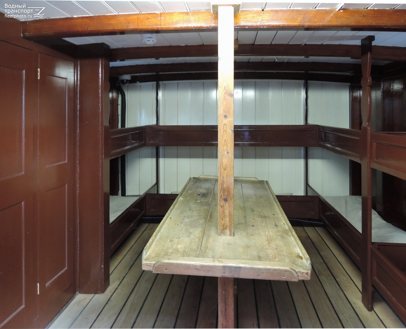 Cutty Sark. Internal compartments