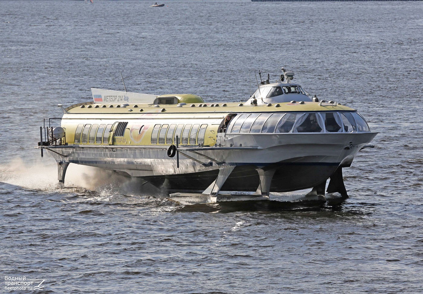 Метеор 2020 катер. Метеор 177. Метеор корабль. Метеор 207. Метеор проект 342э.