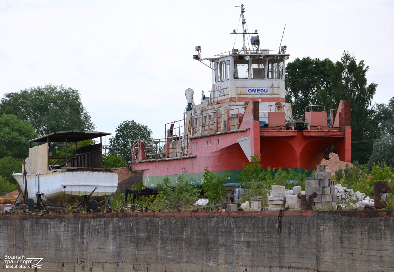 Неопознанное судно - тип Адмиралтеец, Omedu. Estonia