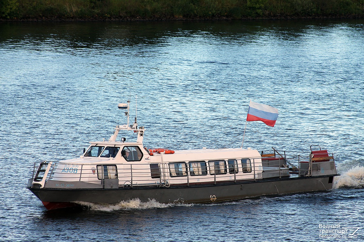 Кс 110. Катер КС 110 35. Водометный катер КС - 110. Прогулочный катер КС-110. Теплоход КС 110.