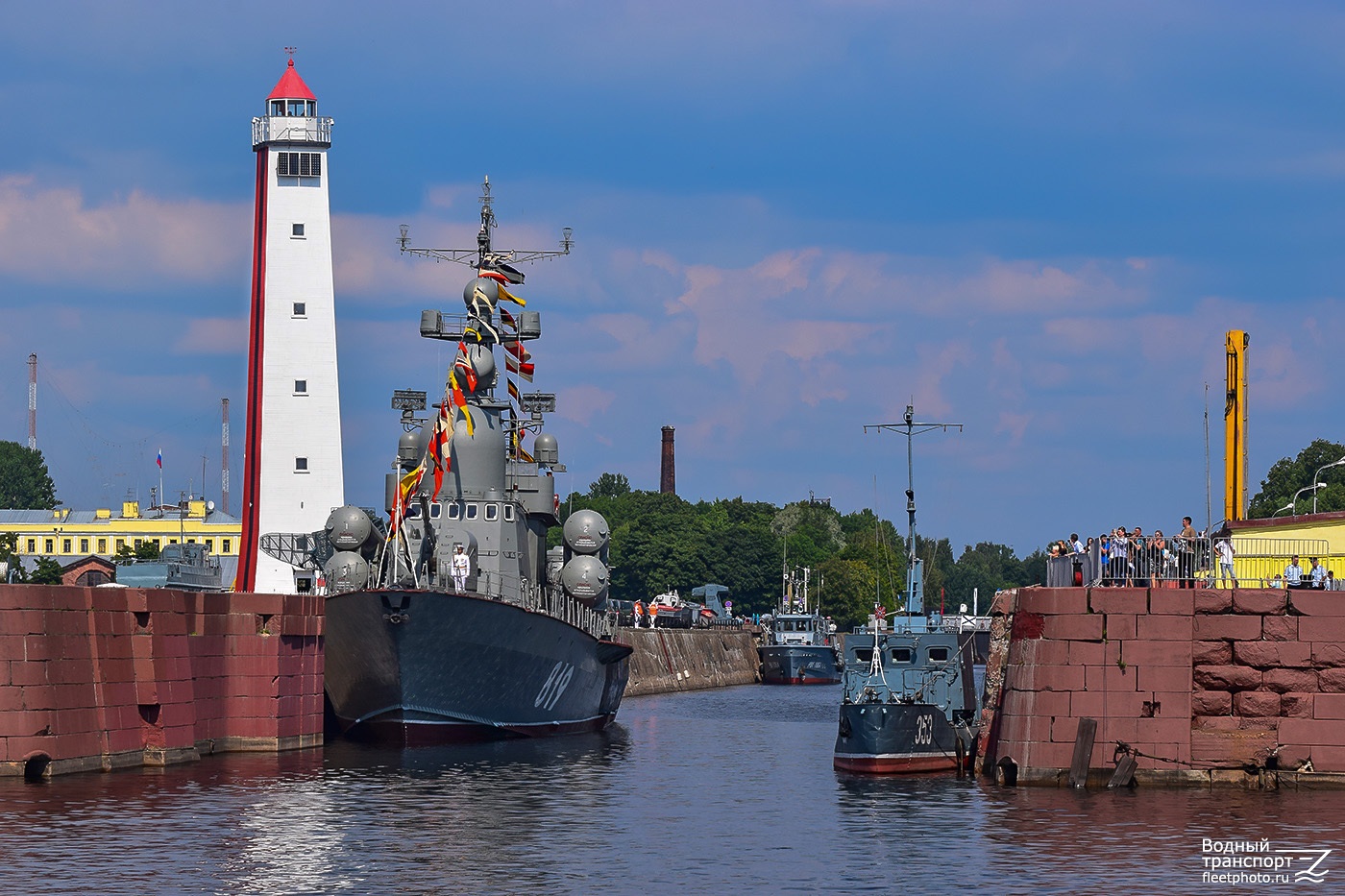 РВК-1064, РТ-702. Маяки