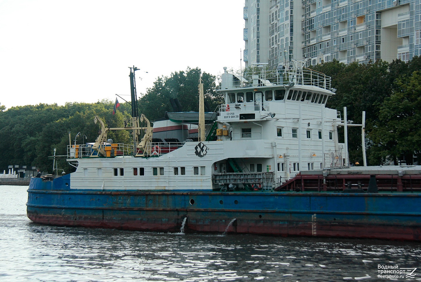 Волго-Дон 201. Vessel superstructures
