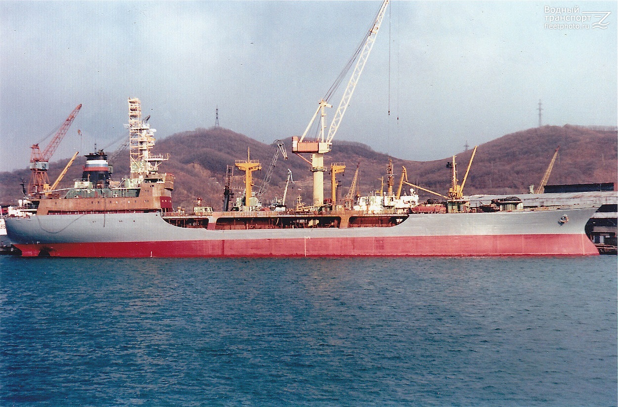 Борис Бутома