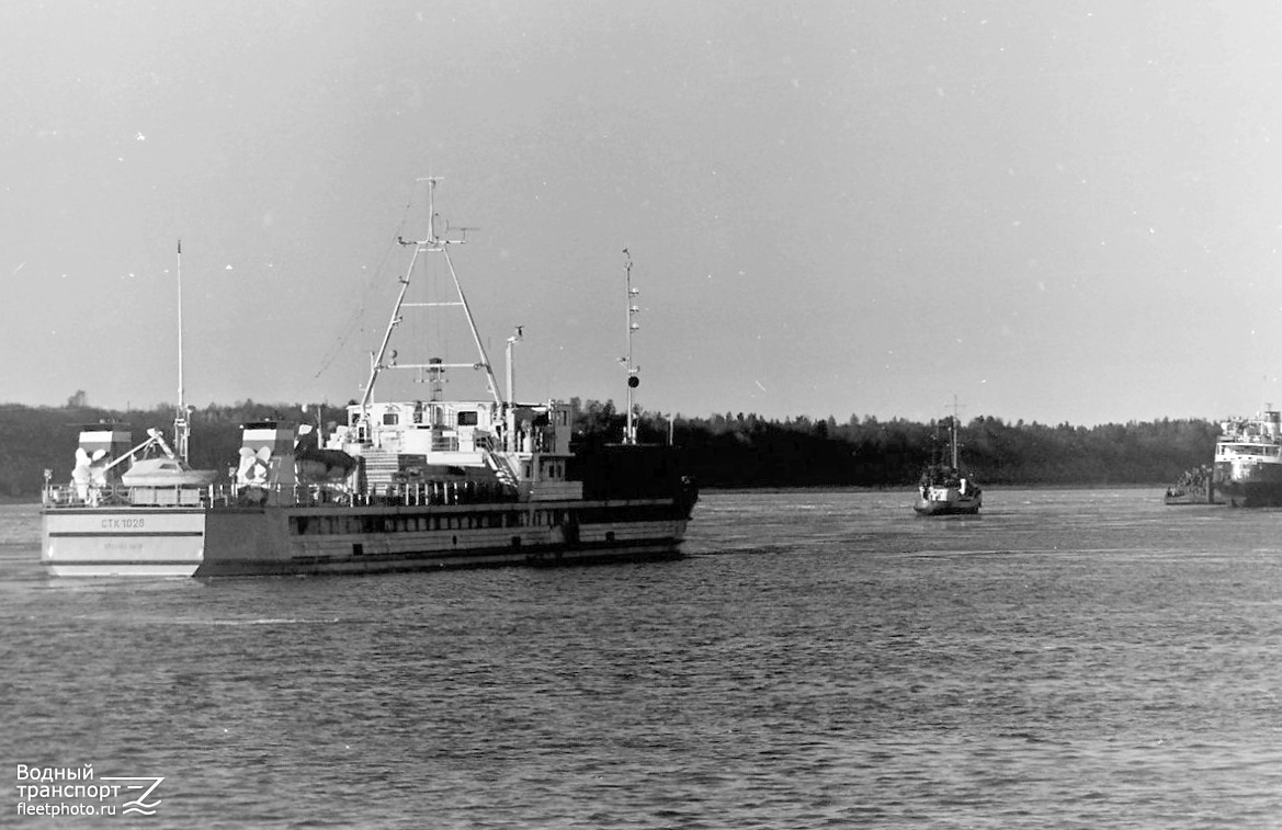 Судно типа бахтемир. Буксир толкач. 1. Речной контейнеровоз проекта 326. Стк 1016.