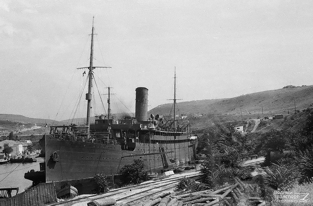 Нева — Фото — Водный транспорт