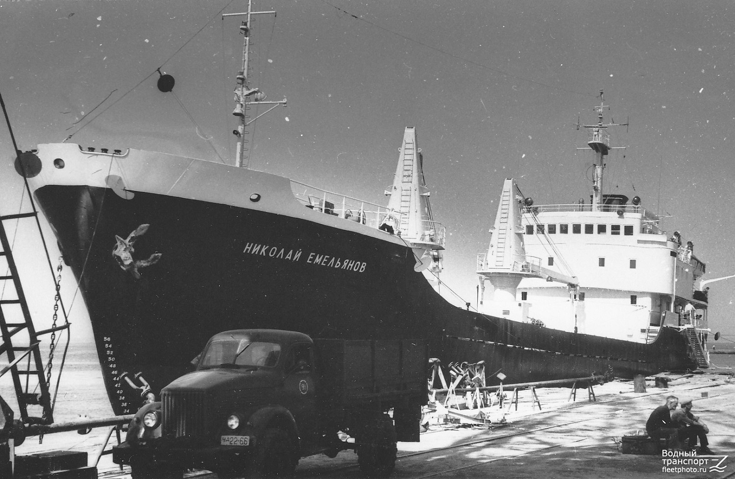 Николай Емельянов — Фото — Водный транспорт