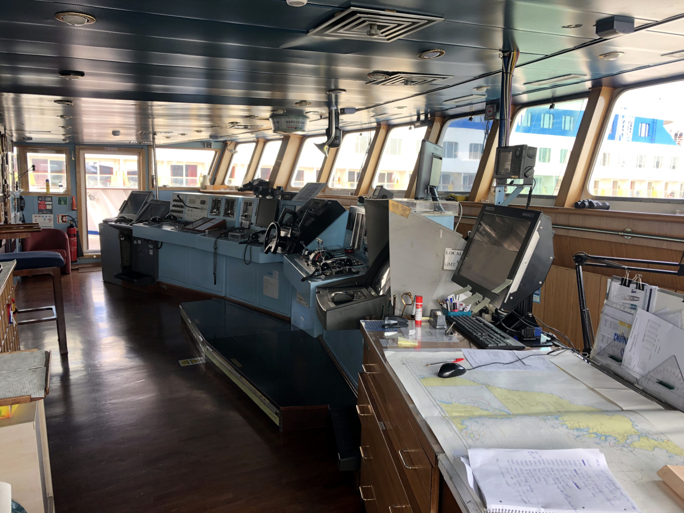 Astoria. Wheelhouses, Control panels