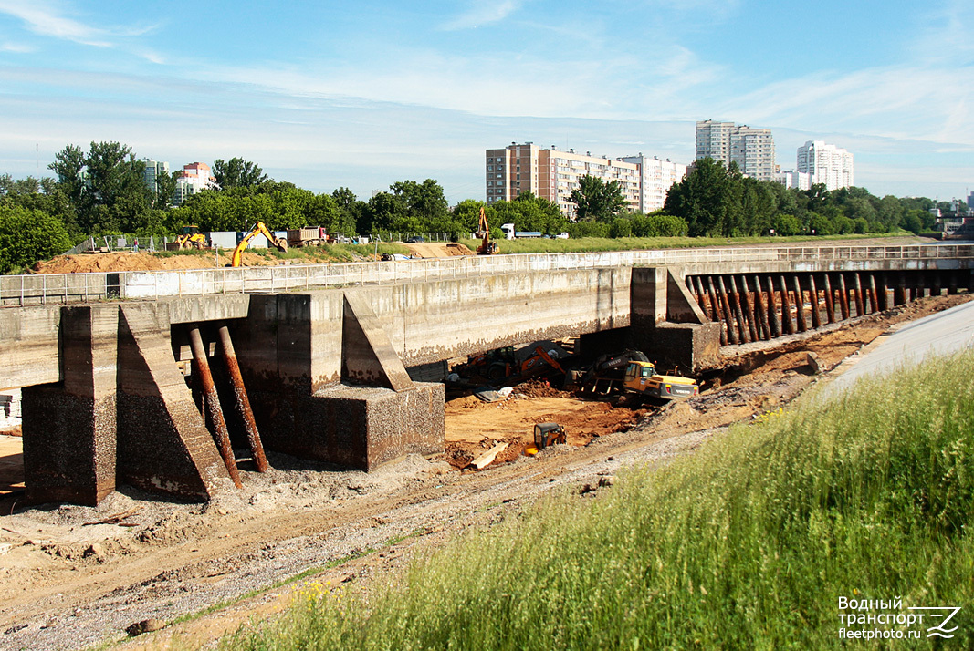 Канал имени Москвы