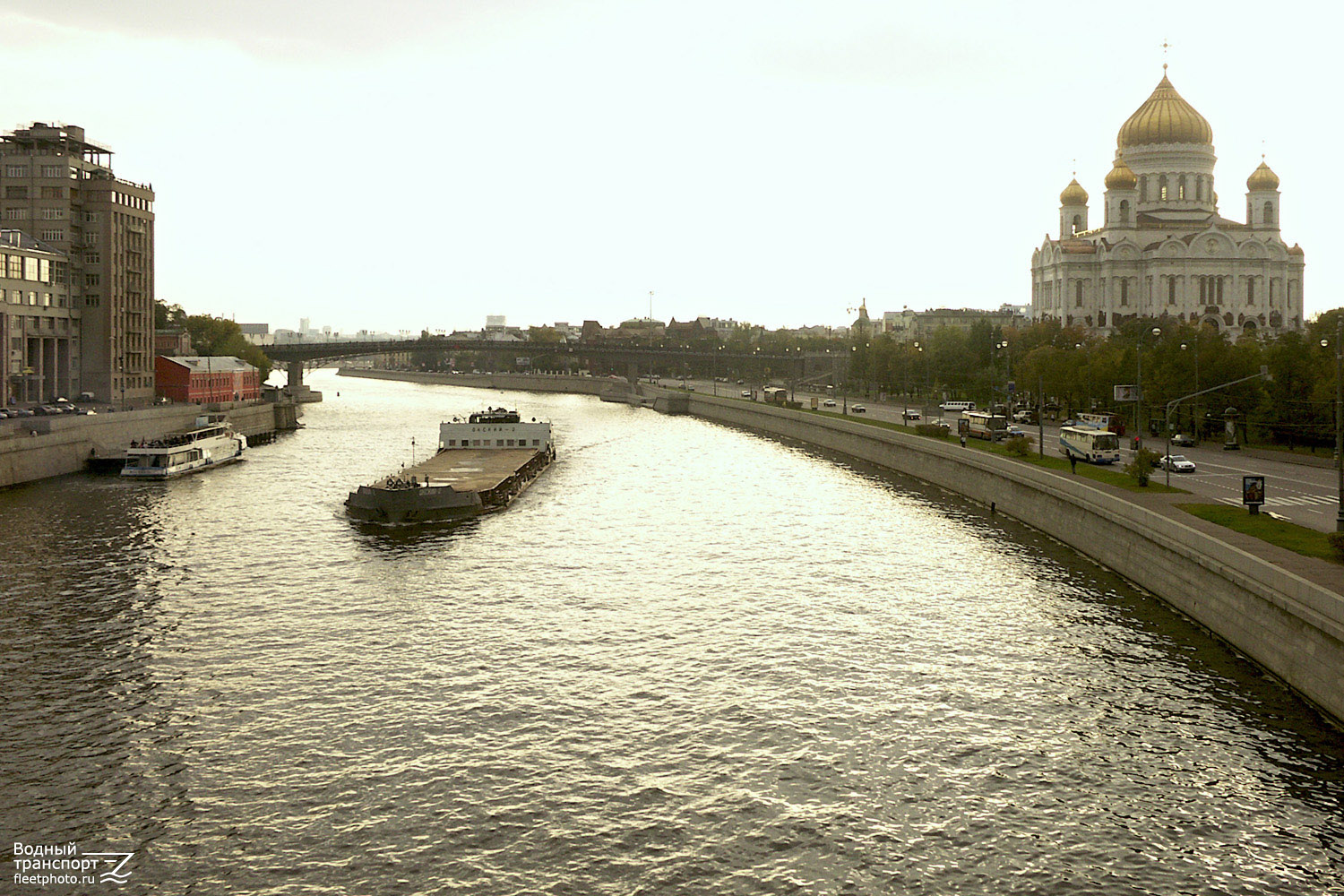 Окский-2, Неопознанное судно - тип Москва