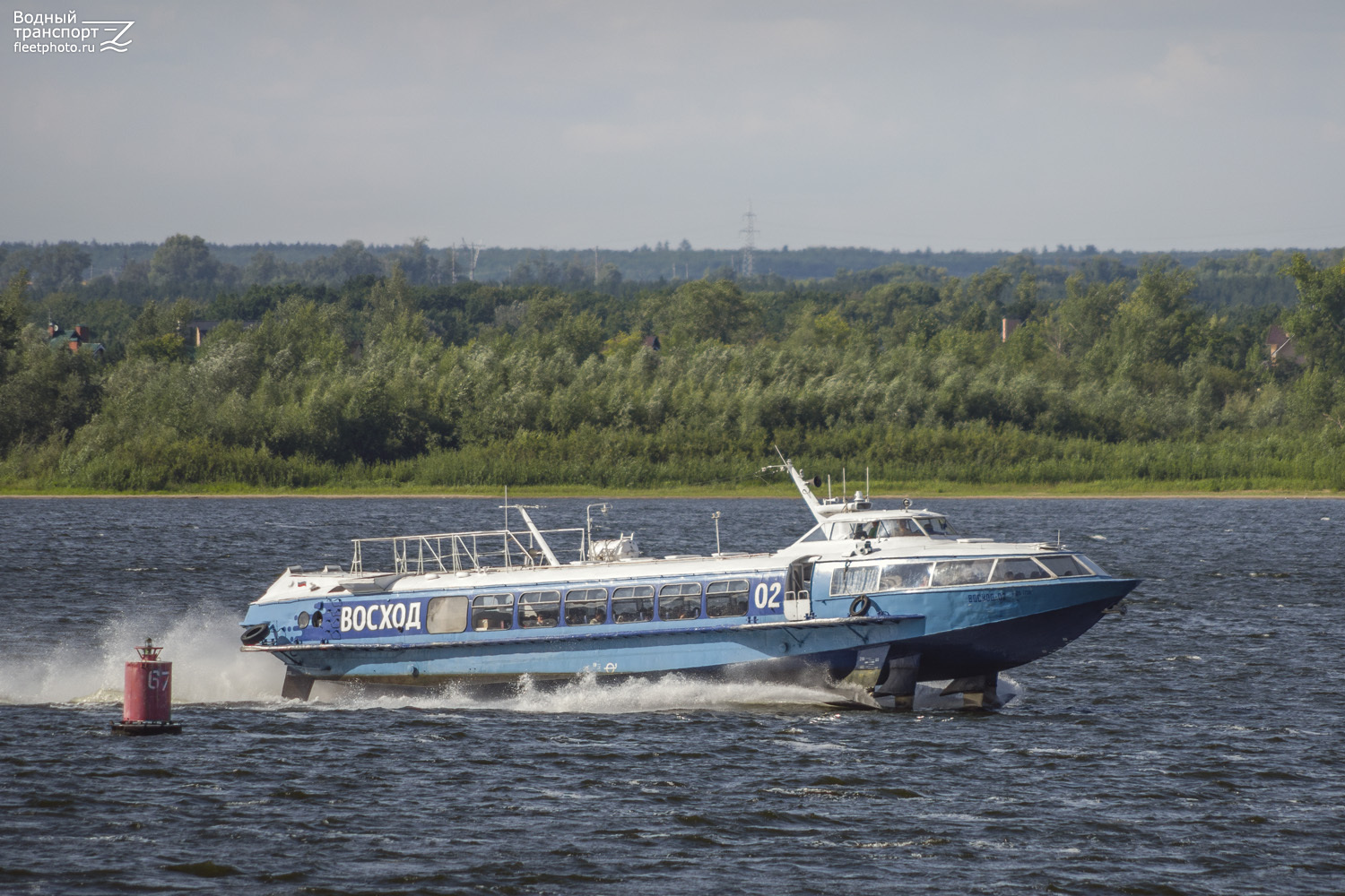 Восход на подводных крыльях фото