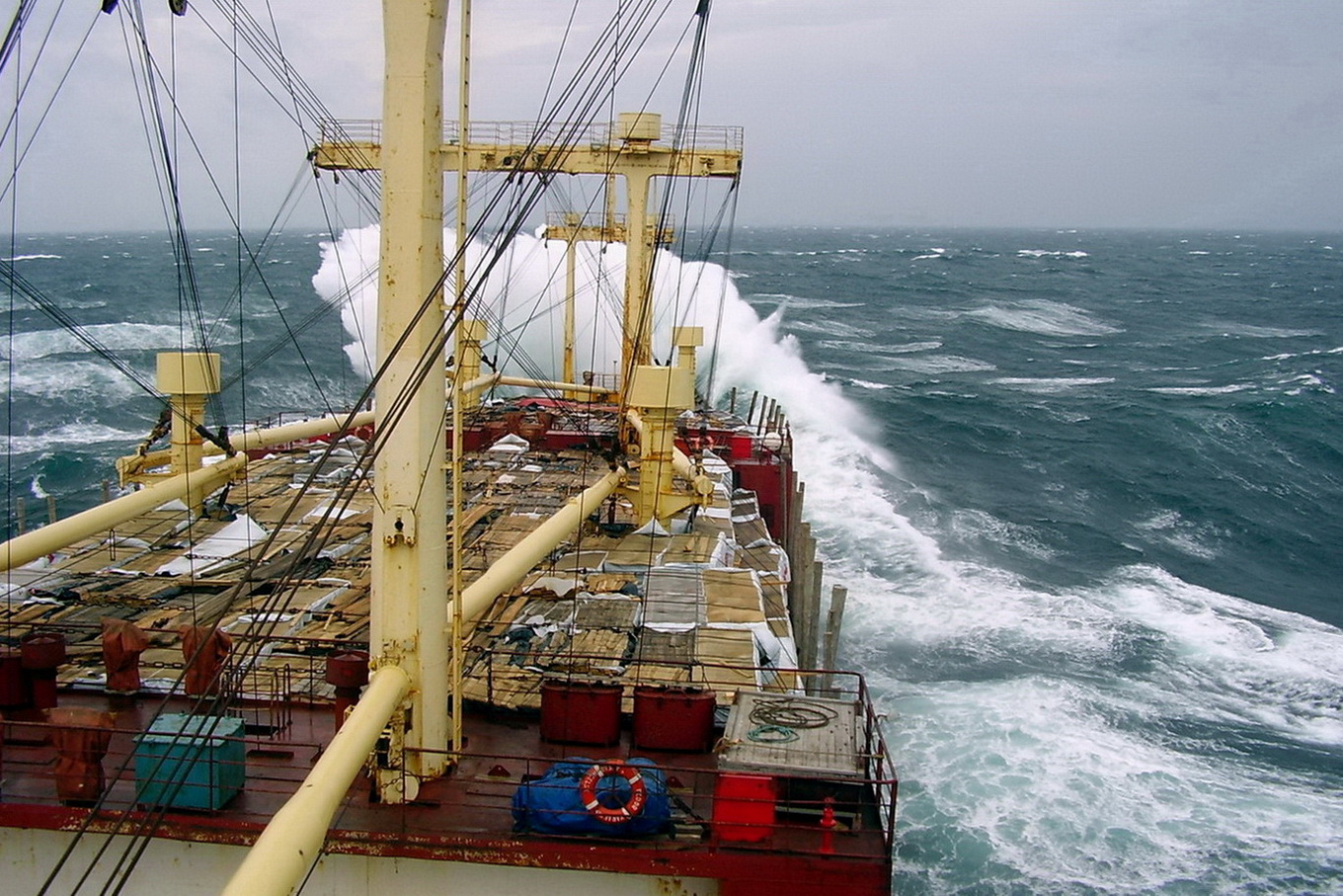 Фёдор Вараксин. View from wheelhouses and bridge wings