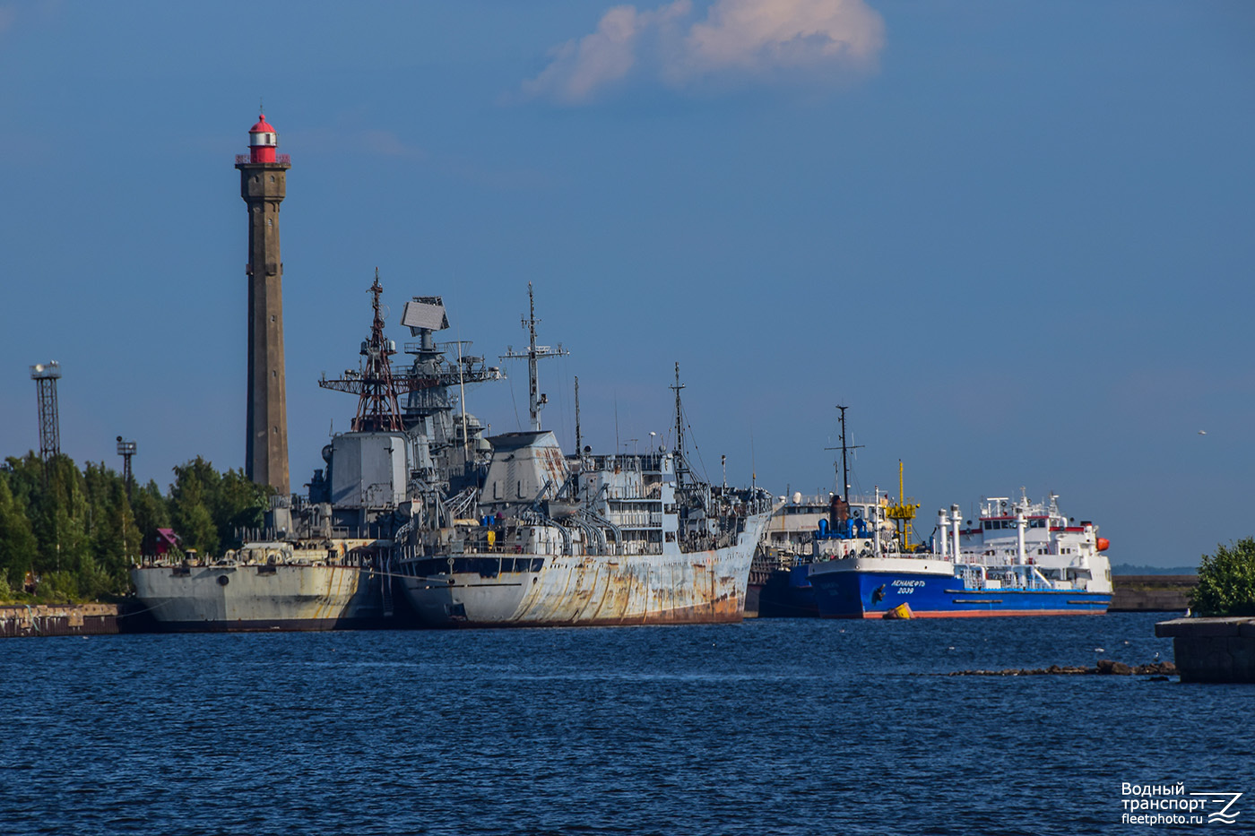 ПМ-30, Ленанефть-2039. Маяки