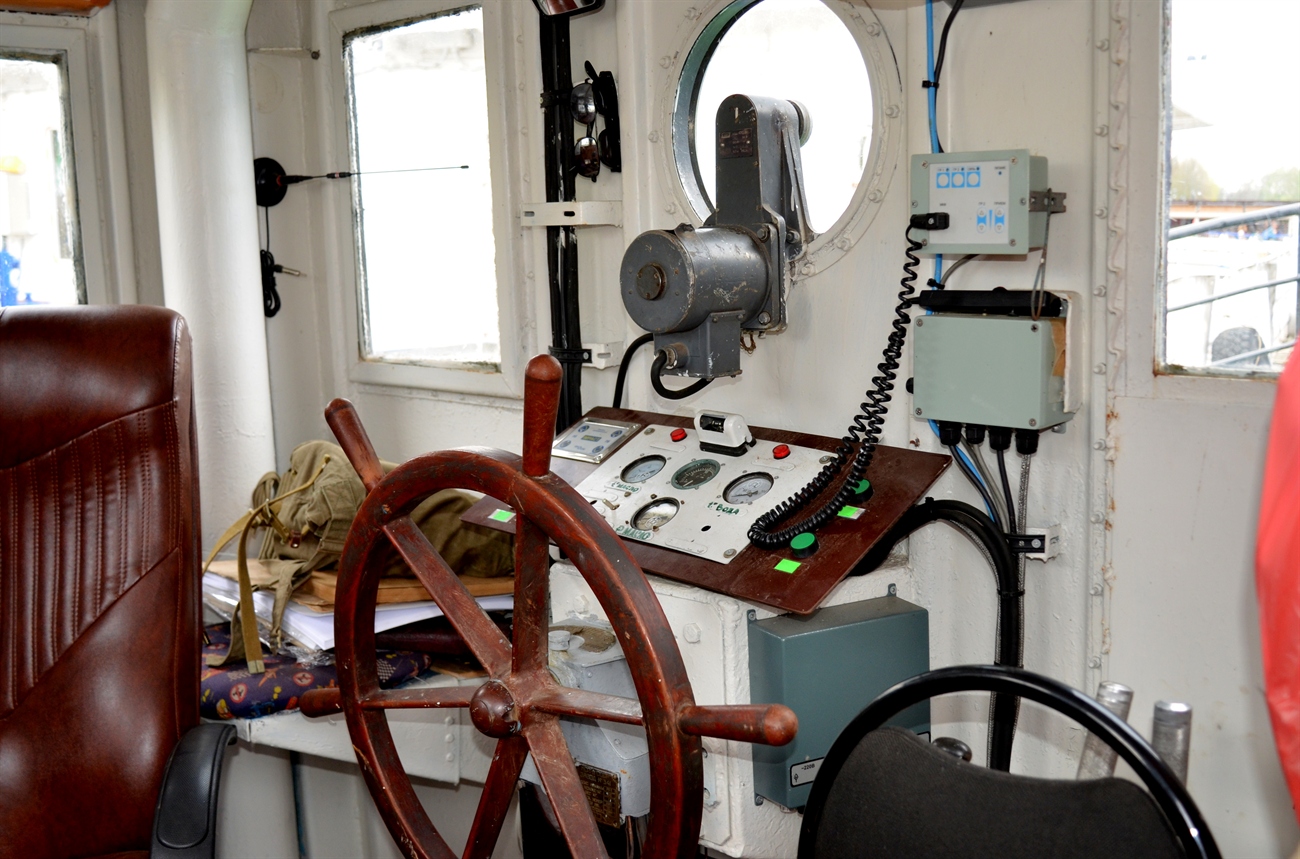 Риф. Wheelhouses, Control panels