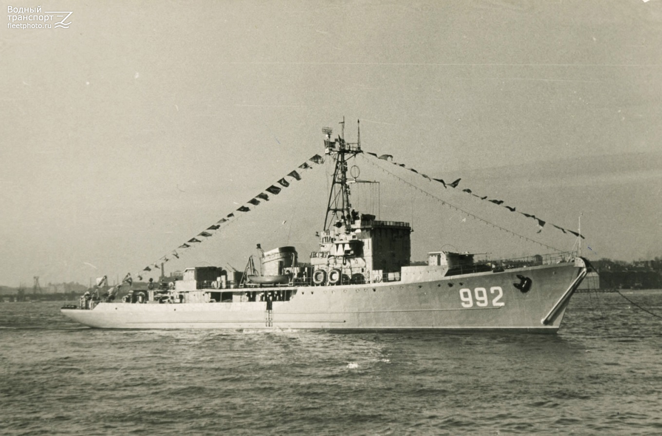 Пограничный сторожевой корабль воровский. Проект 264. Проект 264. Тральщики проекта 264. Тральщики проекта 264.