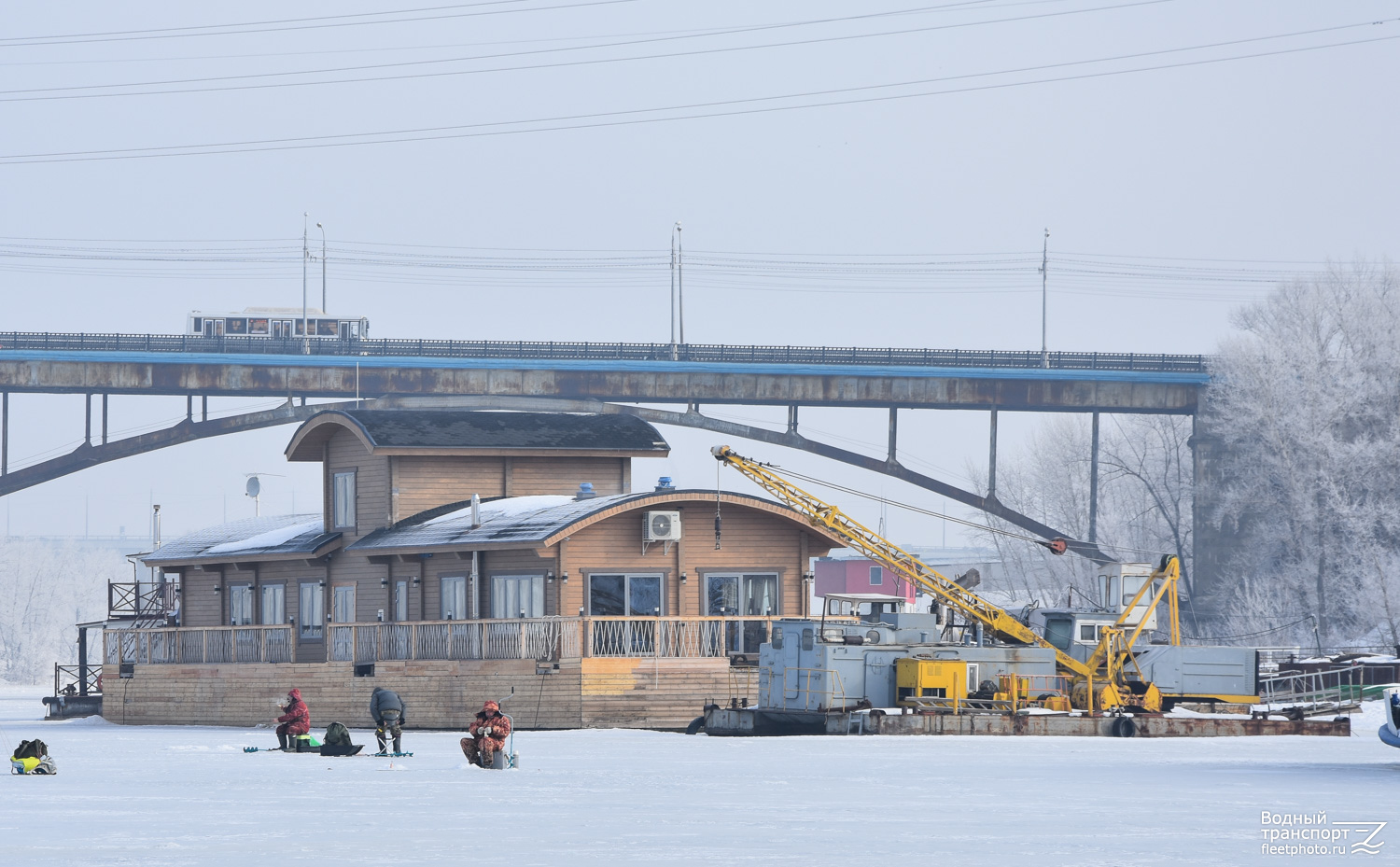 Неопознанный дебаркадер (35 метров), КЛС-11-25. Russia - Volga Basin