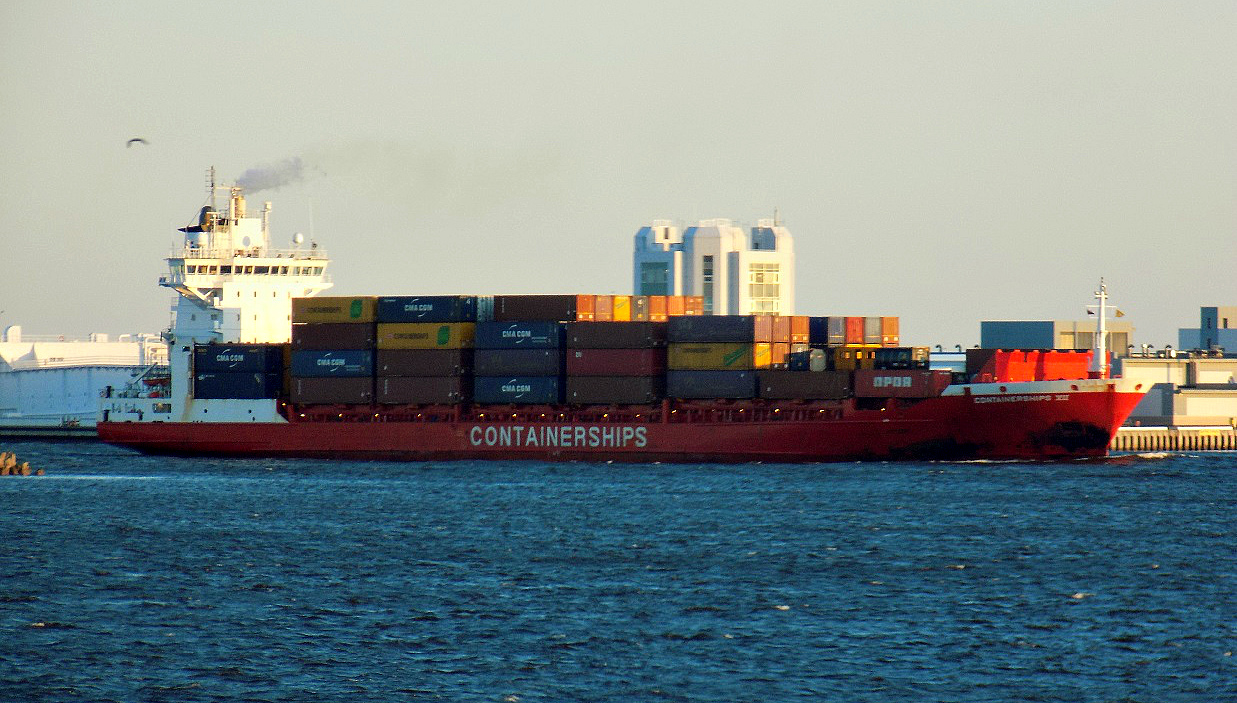 Containerships VII