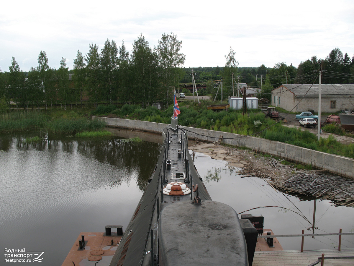 Б-440. View from wheelhouses and bridge wings