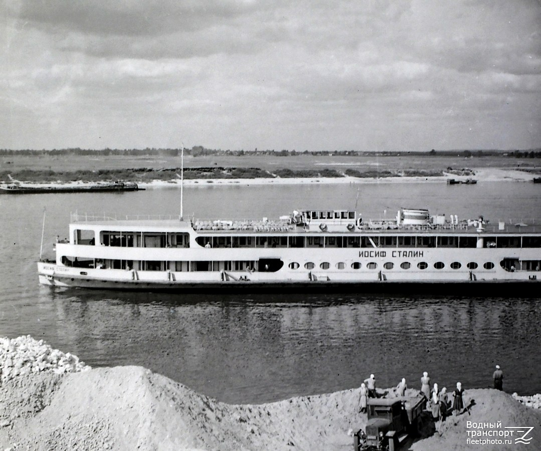 Иосиф Сталин — Фото — Водный транспорт