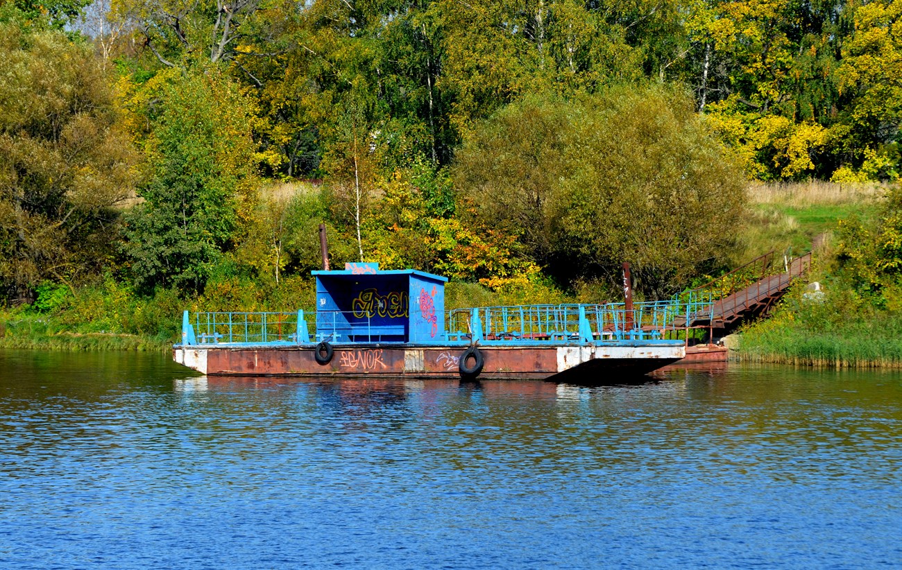 Неопознанный понтон. Russia - Volga Basin