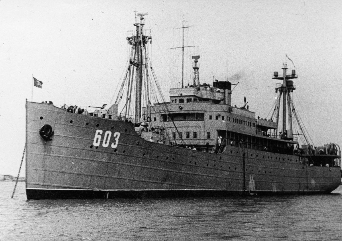 Урал — Фото — Водный транспорт