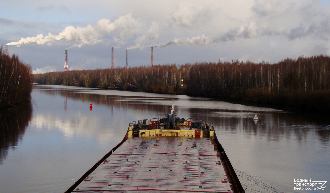 Volga-Baltic waterway, View from wheelhouses and bridge wings