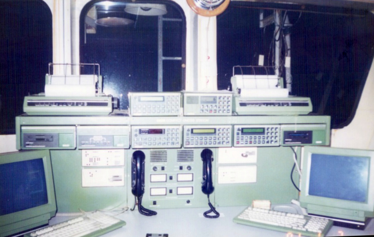 Капитан Езовитов. Wheelhouses, Control panels