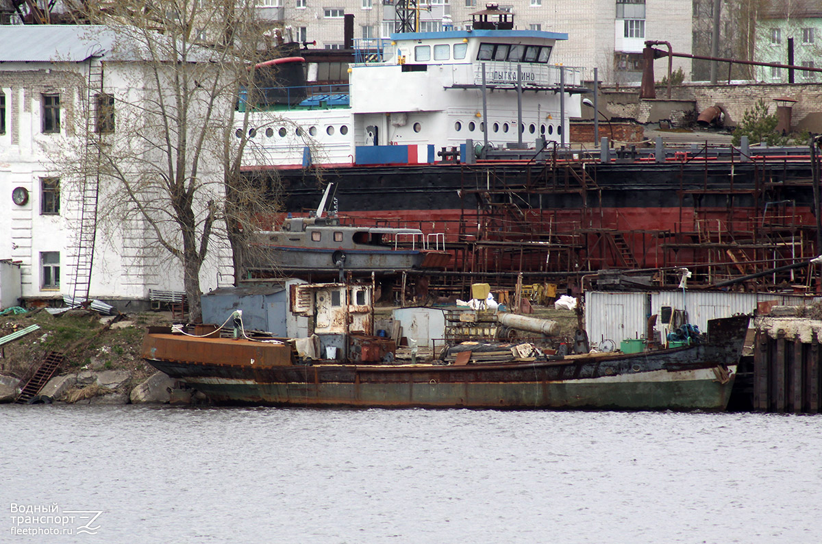 Неопознанное судно - тип ПТС-150, проект 697. Russia - Volga Basin