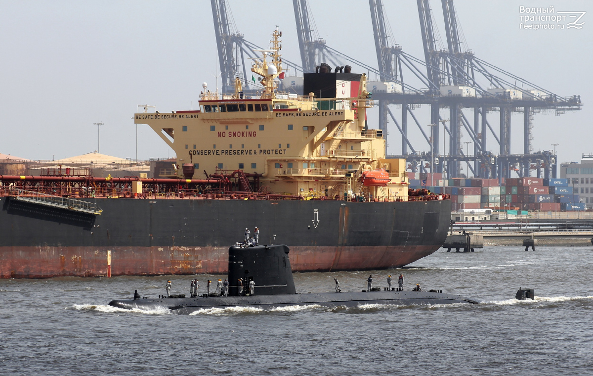 Dubai Beauty. Vessel superstructures