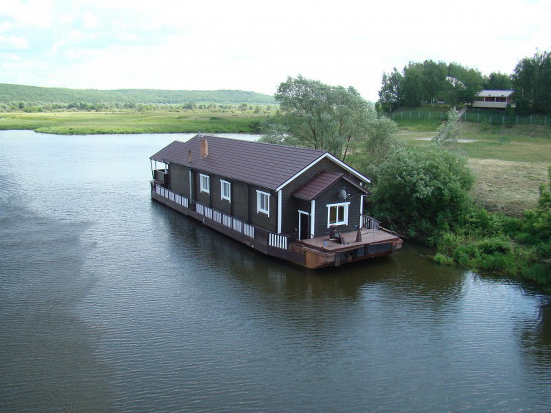 Houseboat РІ РђРЅРіР»РёРё