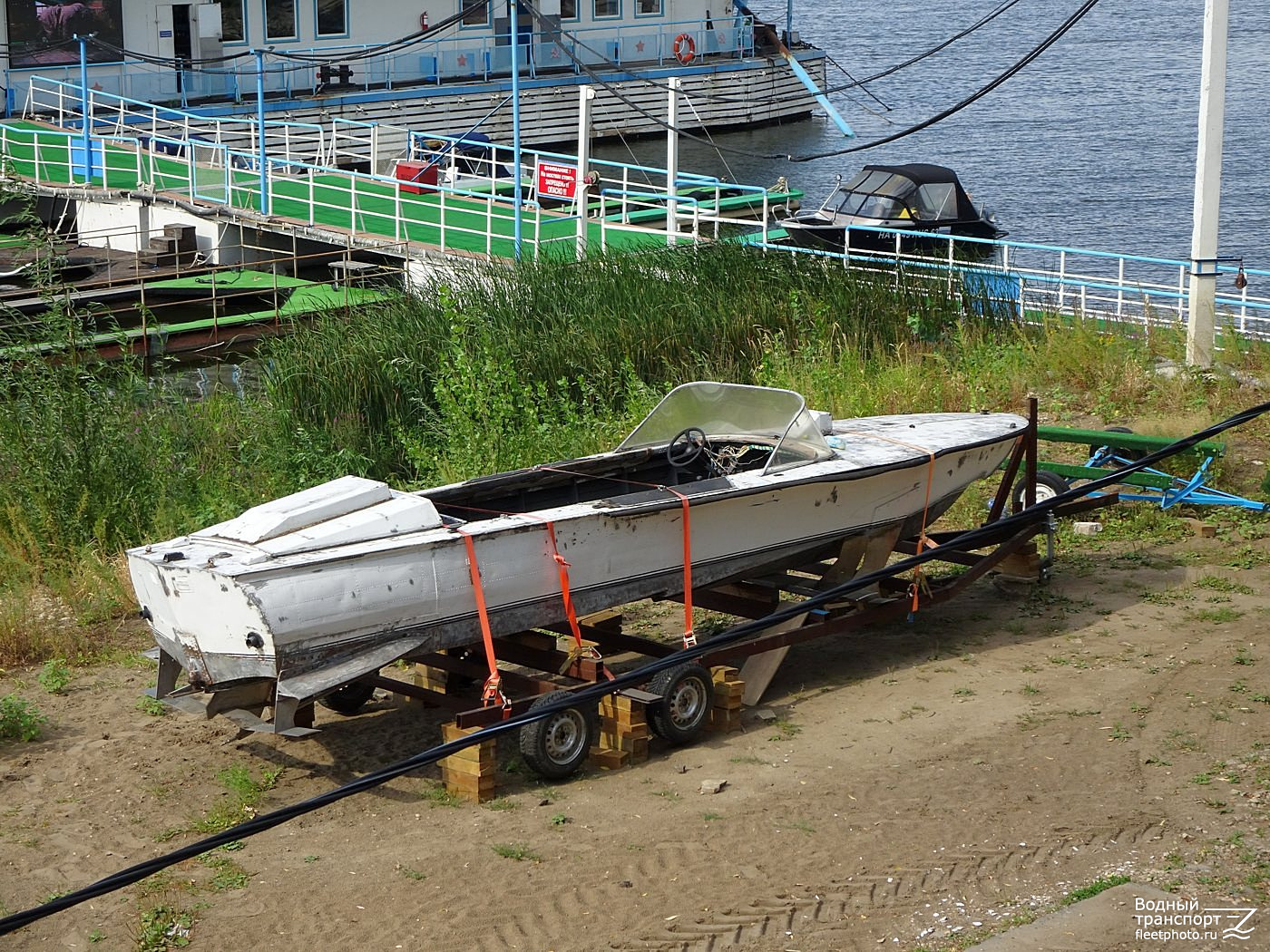 Неопознанное судно - тип Волга. Волжский бассейн