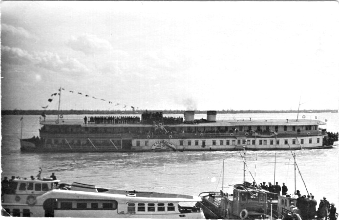 А. Невский, Бойкий. Обь-Иртышский бассейн — Фото — Водный транспорт