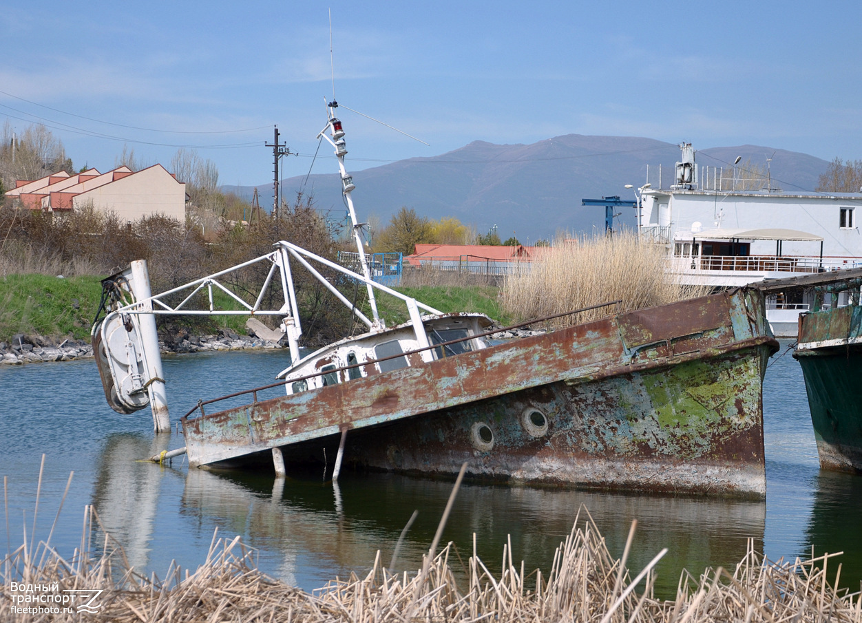 Неопознанное судно - проект Т-63. Armenia