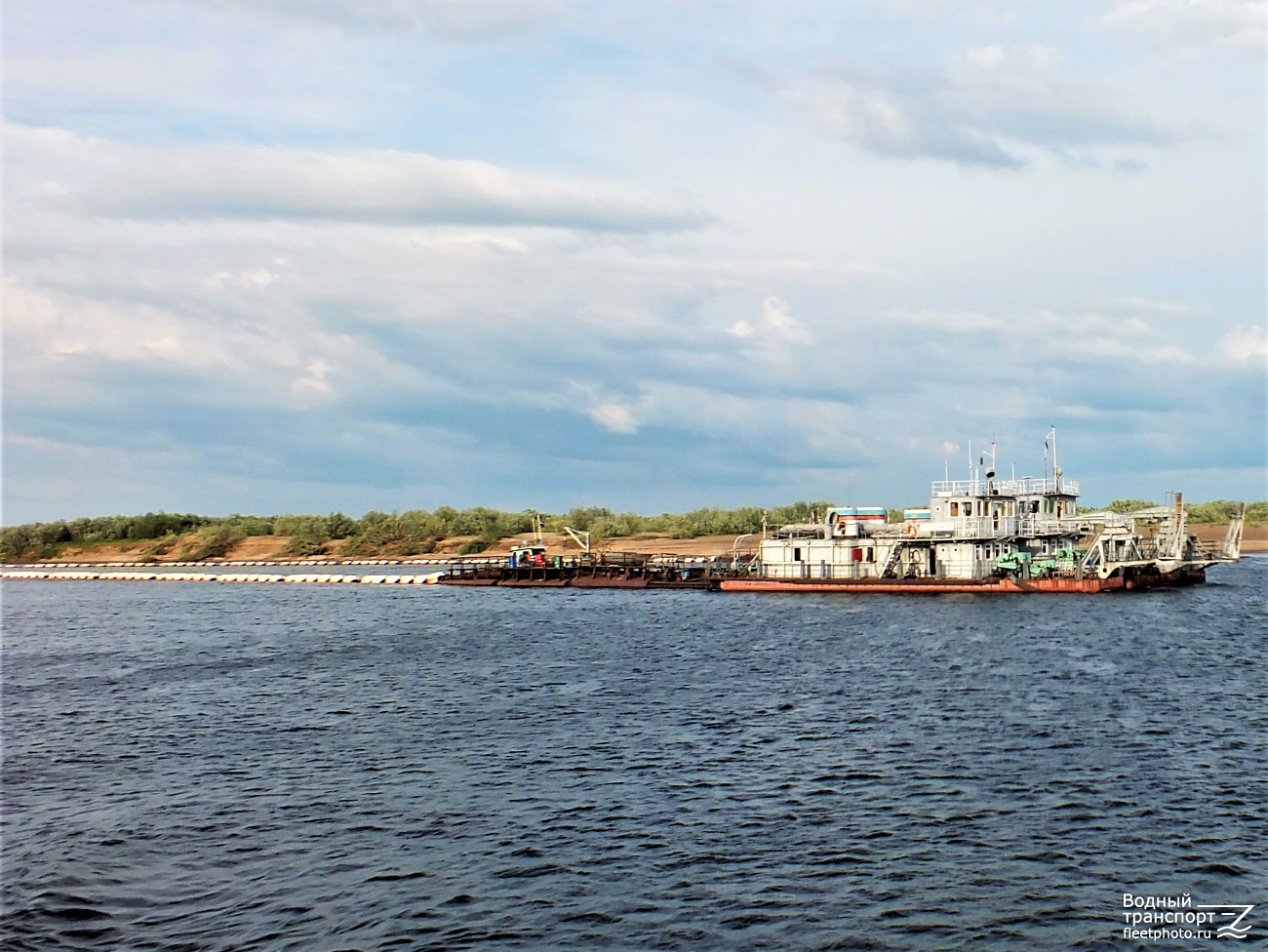 Печорский-311. Unidentified ships