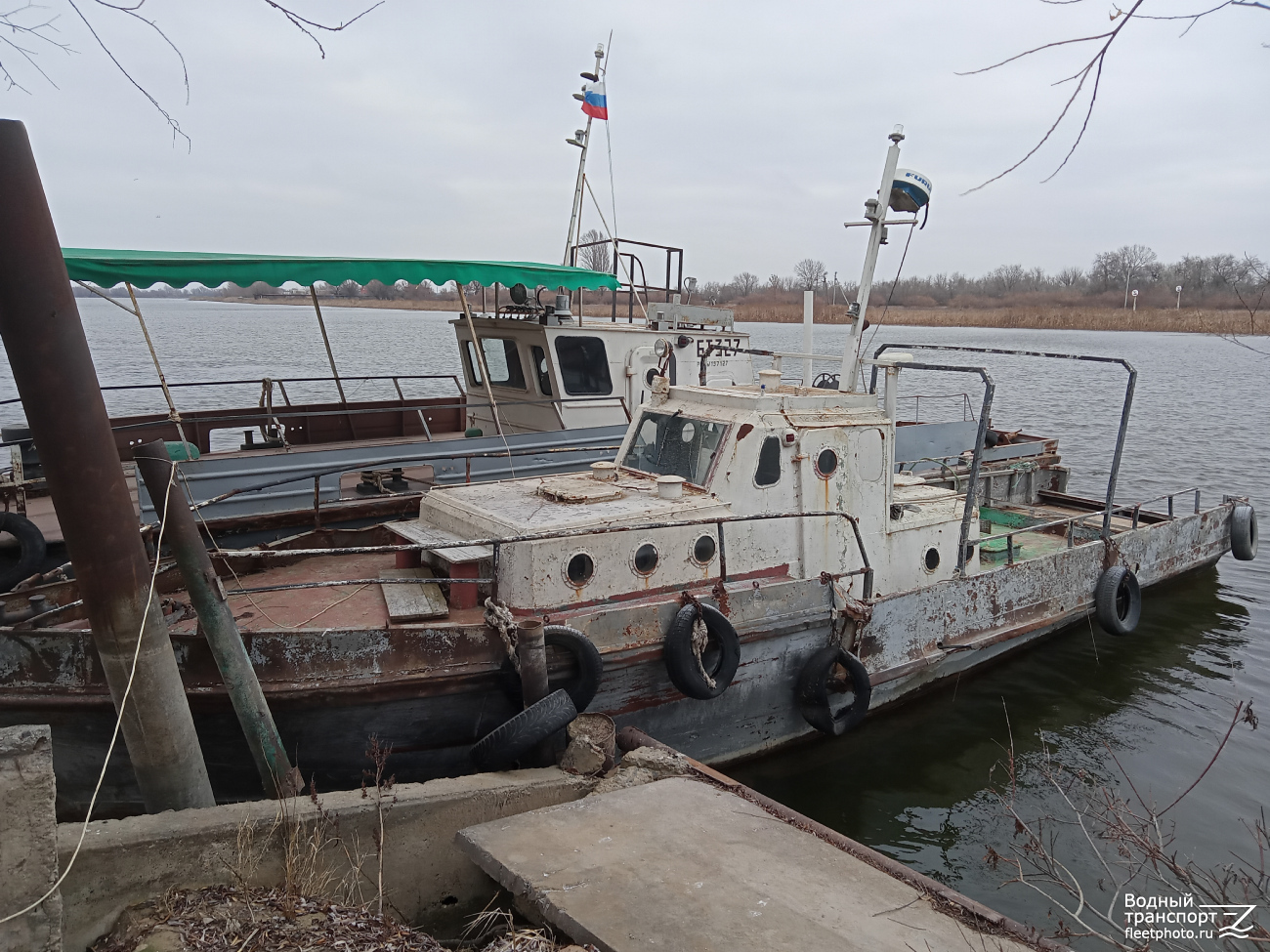 Неопознанное судно - проект СМБ-40. Russia - Volga Basin
