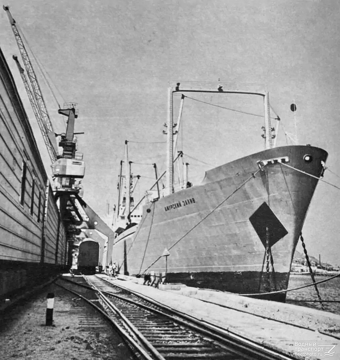 Амурский залив — Фото — Водный транспорт