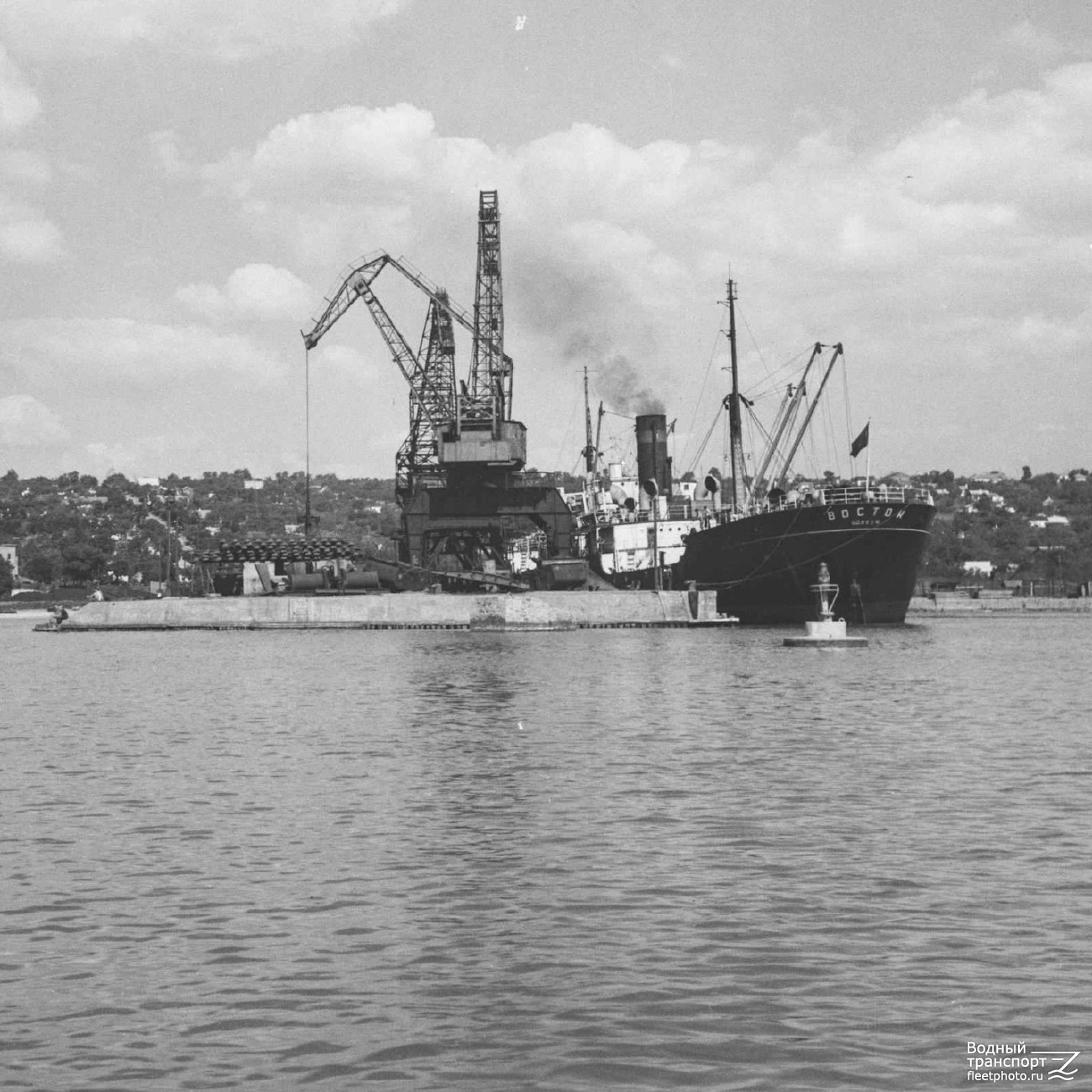 Восток — Фото — Водный транспорт