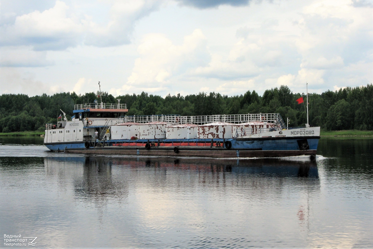 Теплоход новгород старая русса. Судно Морозово. Завод Нижегородский теплоход. Речные корабли.