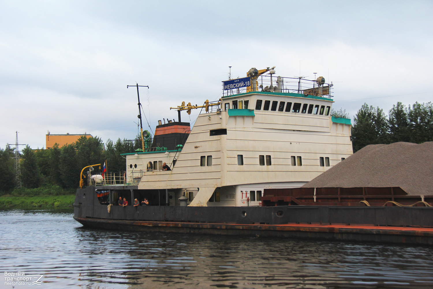 Невский-18. Vessel superstructures