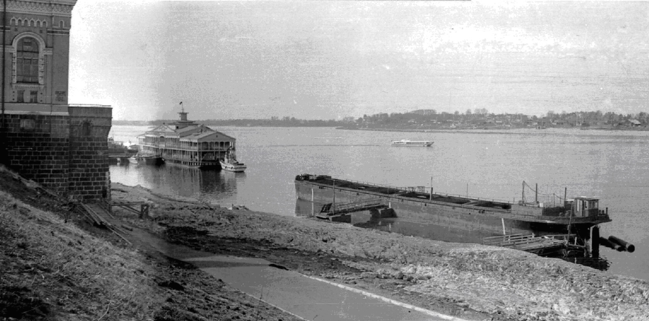 18-8304