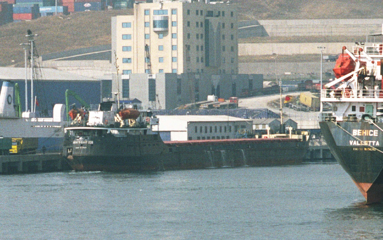 Волго-Балт 228