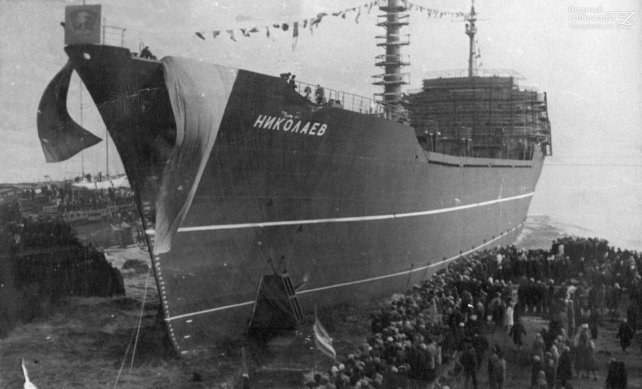 Николаев — Фото — Водный транспорт