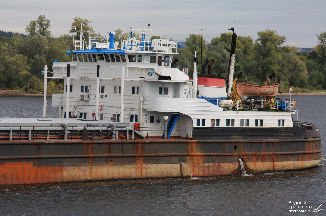 Волго-Дон 5044. Vessel superstructures