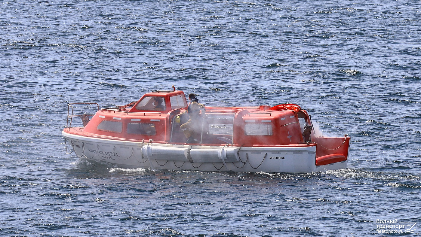 GNV Cristal. Lifeboats