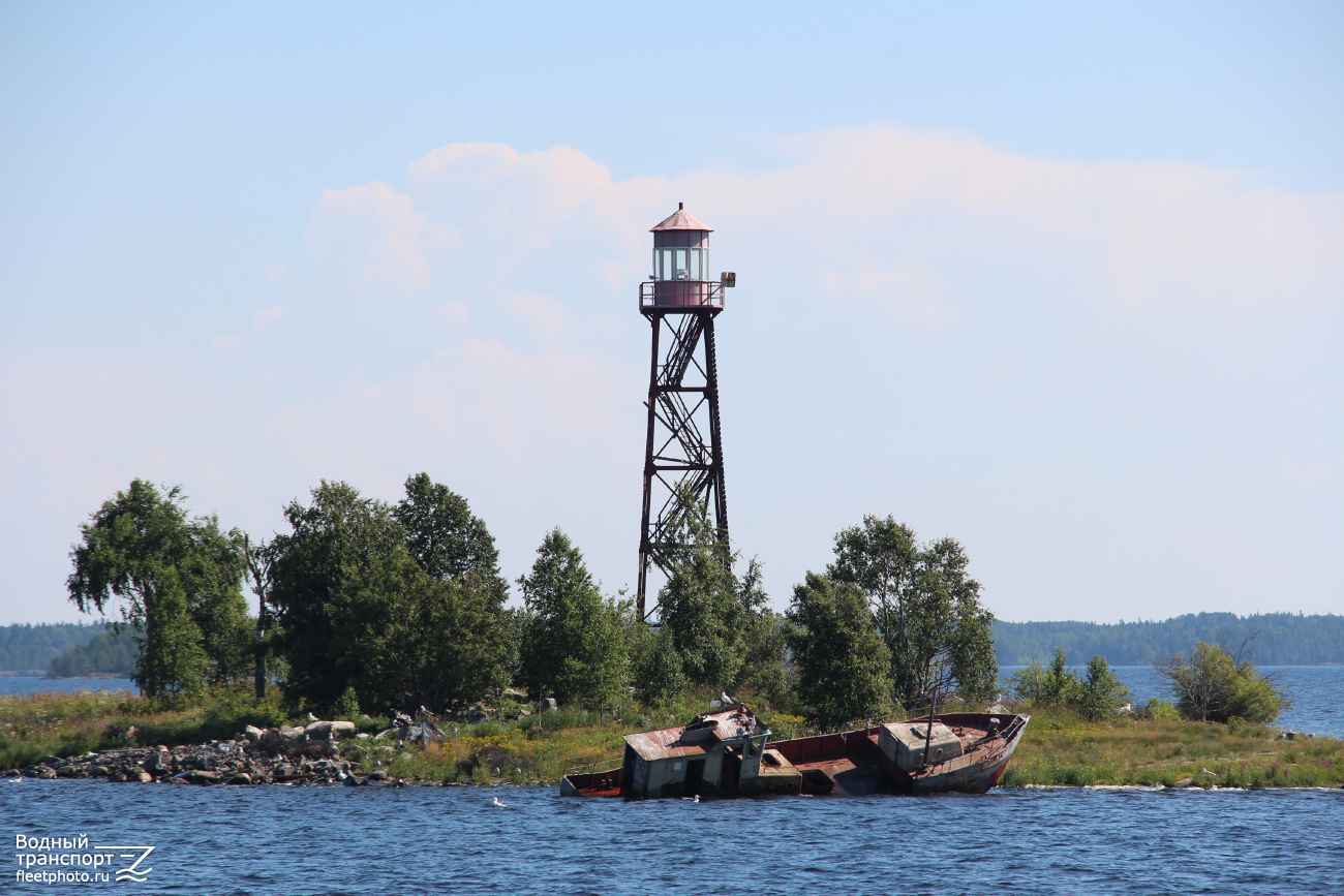 Р 70-27 ШУ. Lighthouses