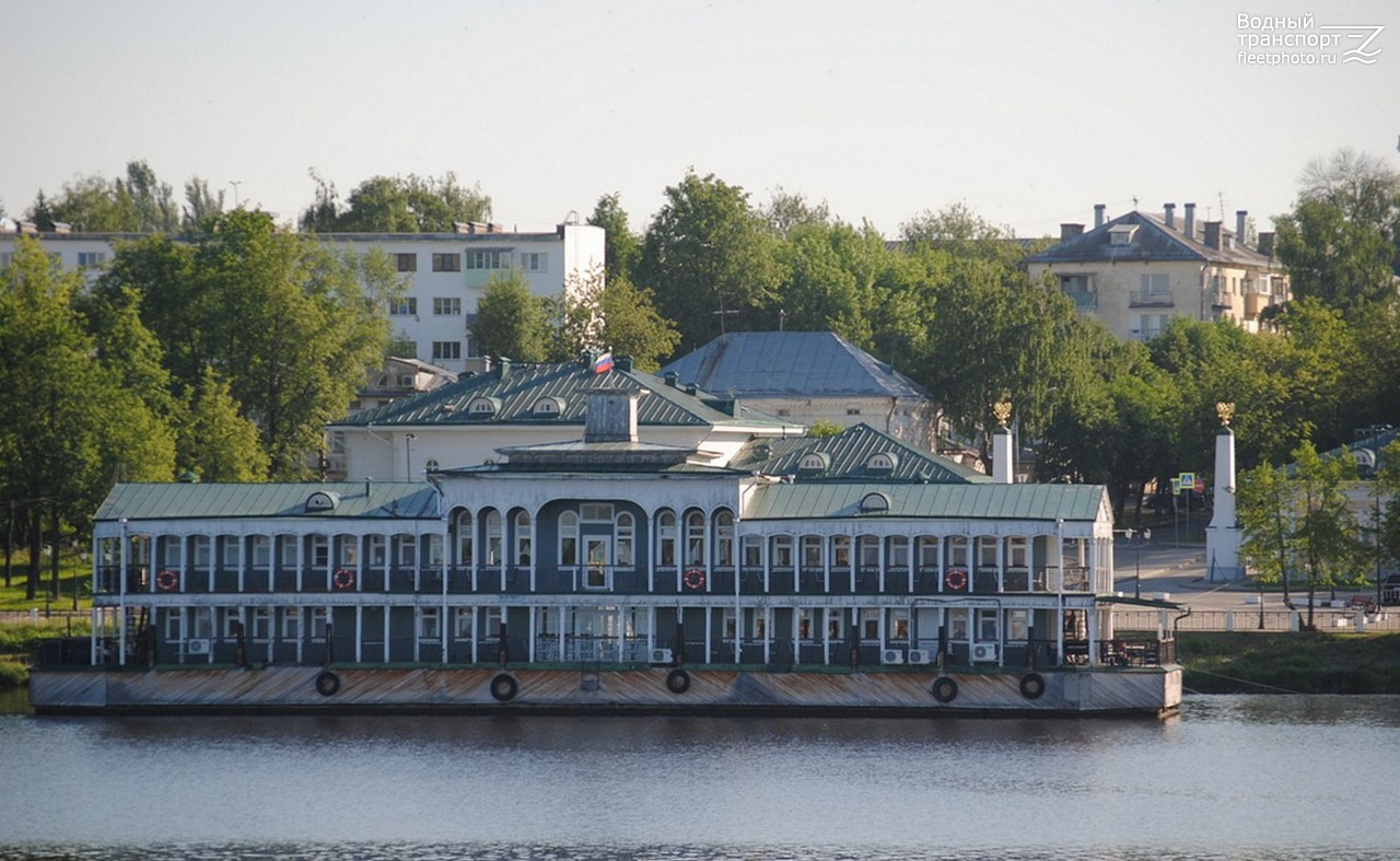 Дебаркадер-103